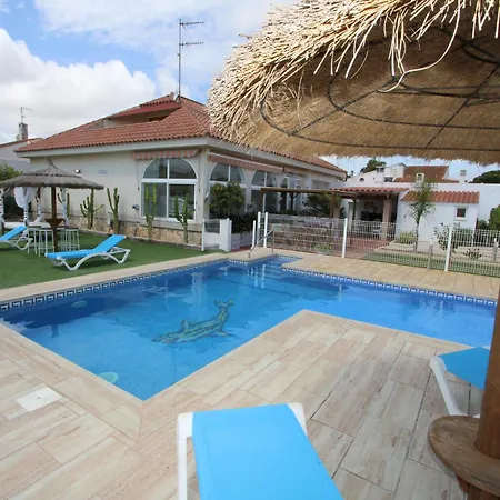 Casa Con Piscina Privada Cerca Del Mar, Mascotas Bienvenidas, Wifi Gratis, Playa Perros - Es-184-39