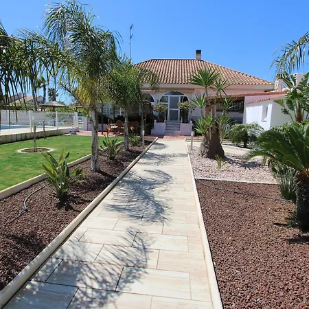 Casa Con Piscina Privada Cerca Del Mar, Mascotas Bienvenidas, Wifi Gratis, Playa Perros - Es-184-39 Holiday home Riumar